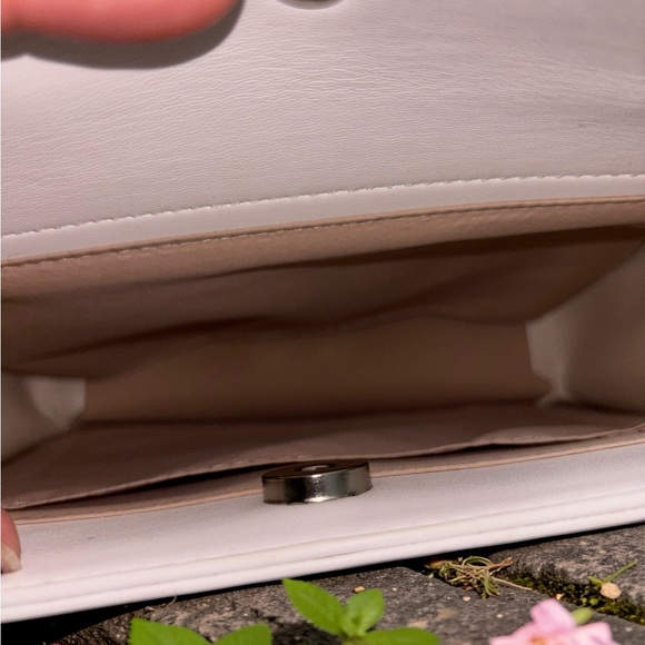 Steve Madden Small Top Handle Box Bag White Mini Crossbody Chain Accent NWT - Picture 9 of 9